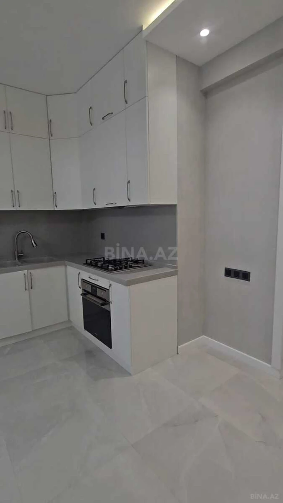 Kirayə verilir 2 otaqlı mənzil 80 m²