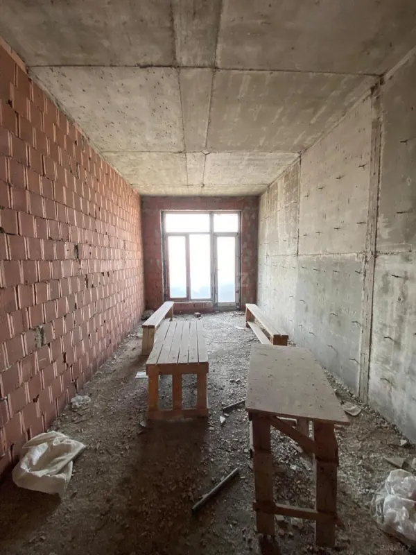 Satılır 3 otaqlı mənzil 157 m²