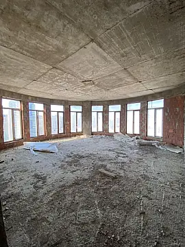 Satılır 3 otaqlı mənzil 157 m²