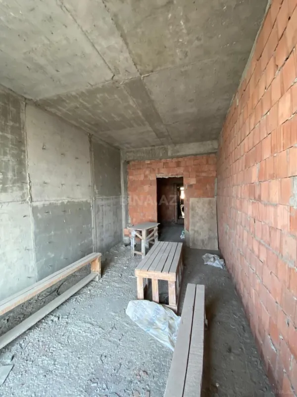 Satılır 3 otaqlı mənzil 157 m²