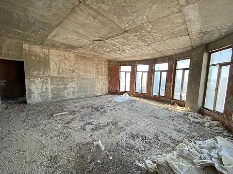 Satılır 3 otaqlı mənzil 157 m²