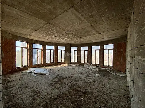 Satılır 3 otaqlı mənzil 157 m²