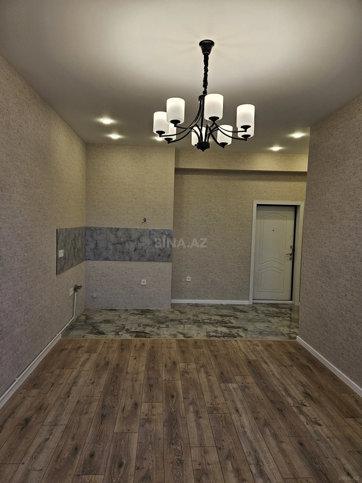 Satılır 2 otaqlı mənzil 56 m²