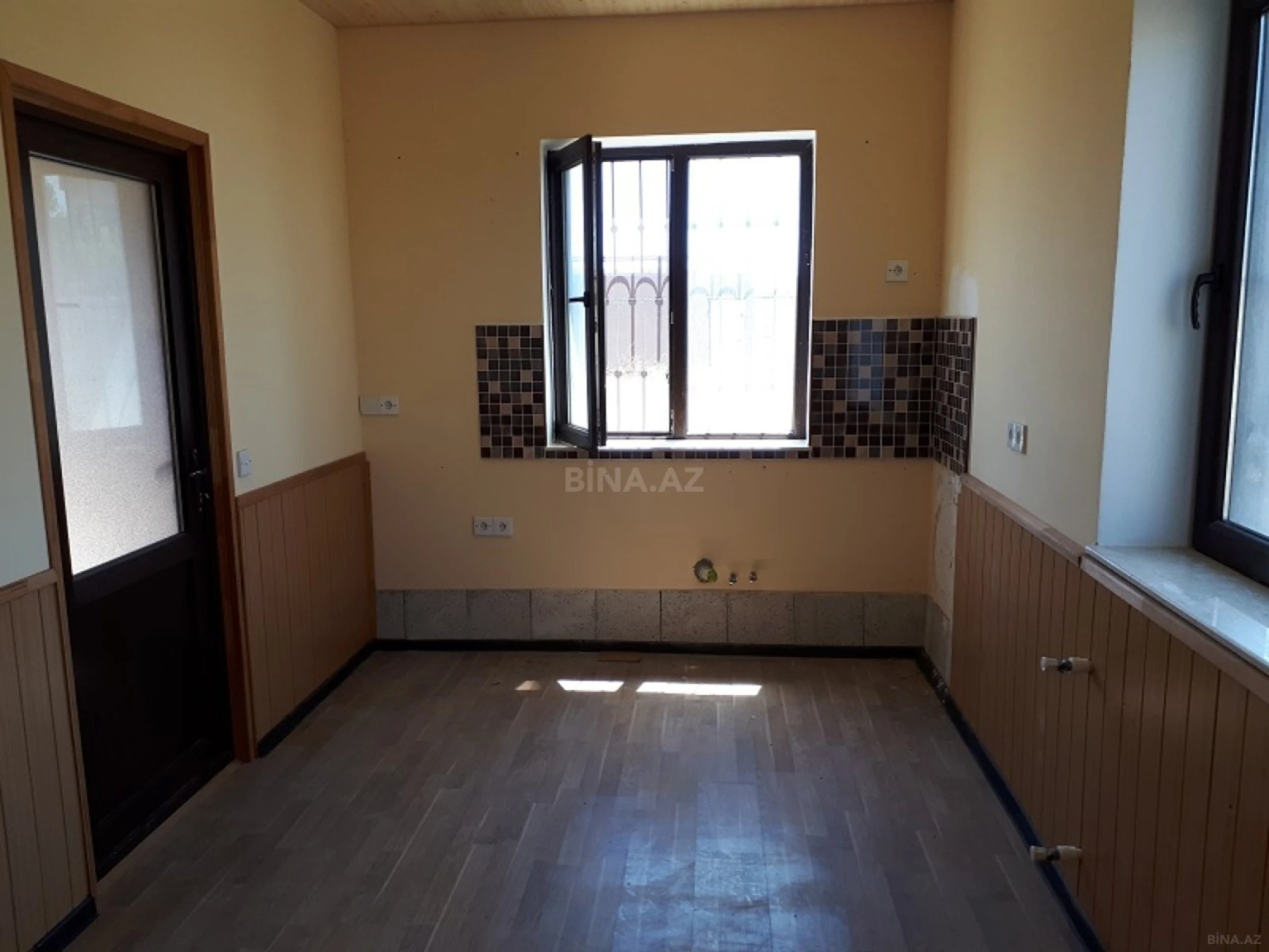 Satılır torpaq sahəsi 10 m²