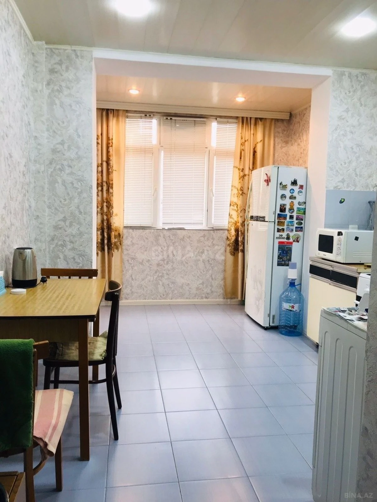 Satılır 4 otaqlı mənzil 105 m²