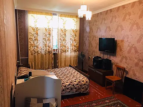 Satılır 4 otaqlı mənzil 105 m²
