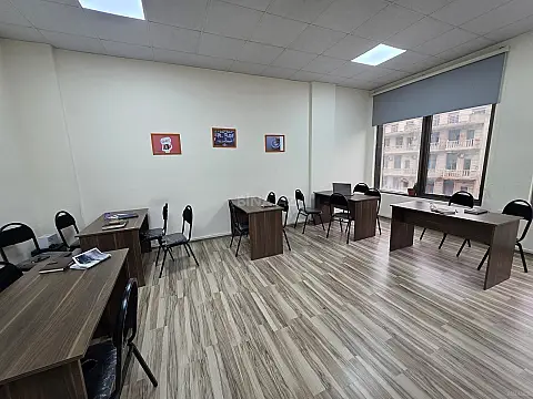 Kirayə verilir 3 otaqlı ofis 86 m²