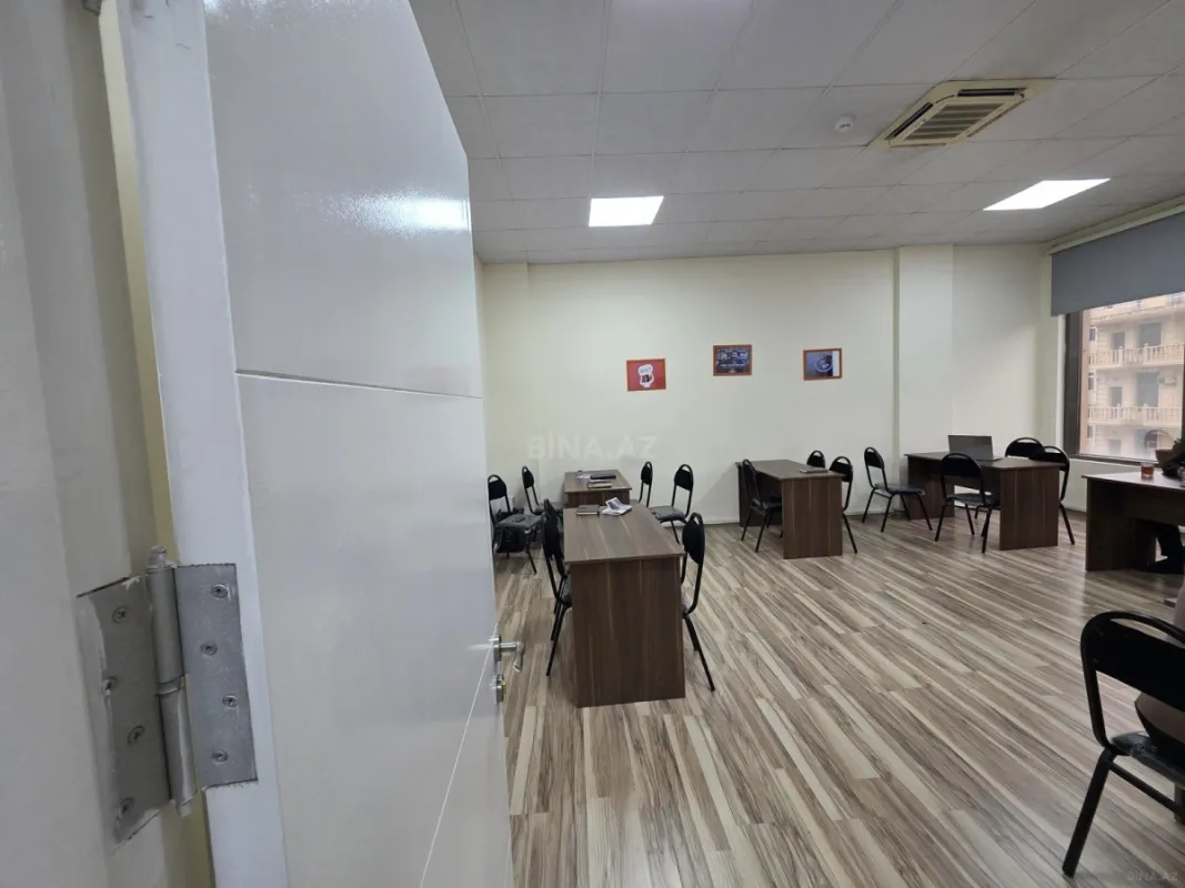 Kirayə verilir 3 otaqlı ofis 86 m²