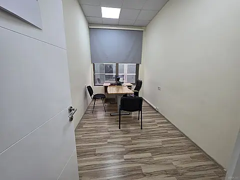Kirayə verilir 3 otaqlı ofis 86 m²