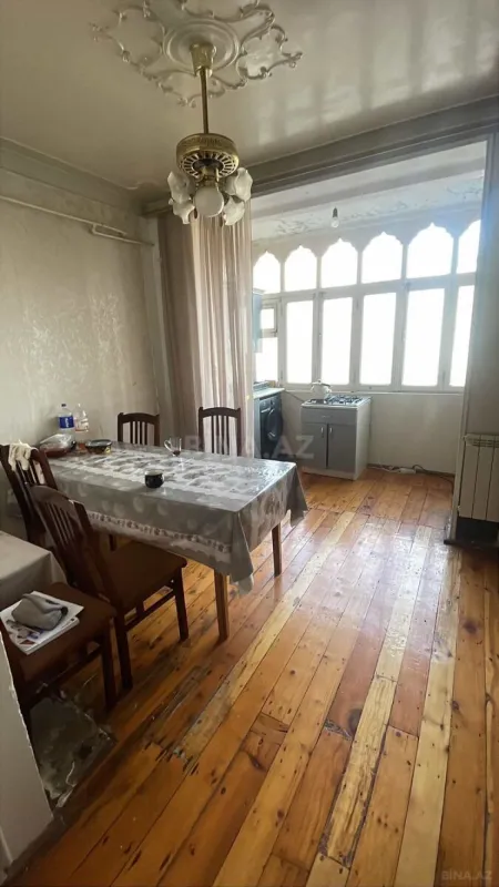 Kirayə verilir 3 otaqlı mənzil 180 m²