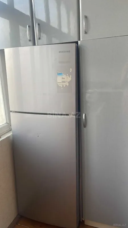 Kirayə verilir 3 otaqlı mənzil 180 m²