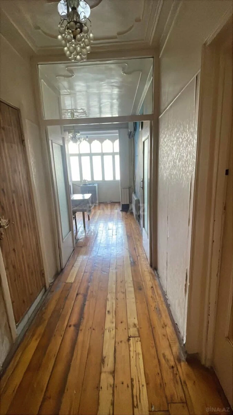 Kirayə verilir 3 otaqlı mənzil 180 m²