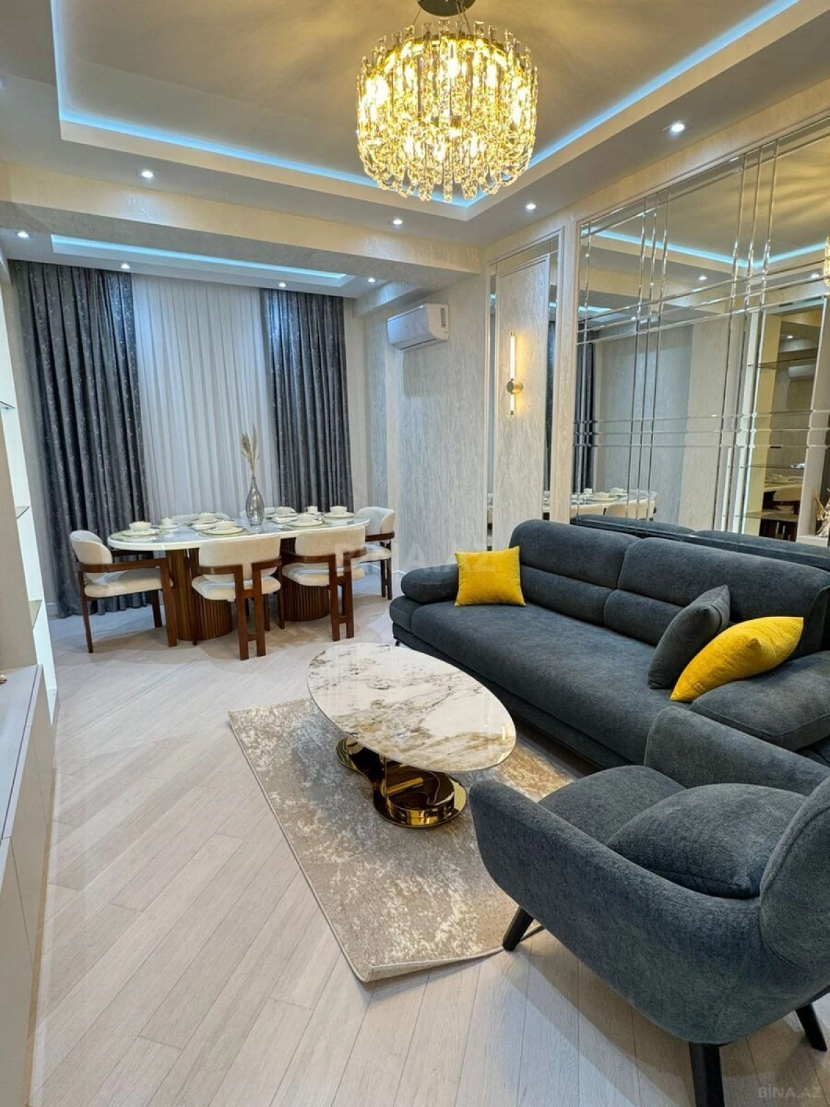 Kirayə verilir 2 otaqlı mənzil 99 m²