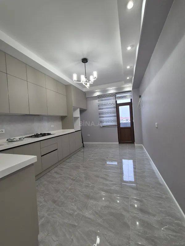 Satılır 3 otaqlı mənzil 135 m²