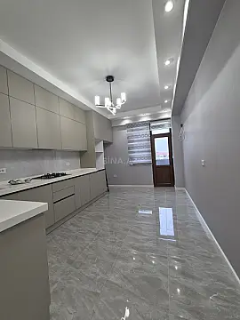 Satılır 3 otaqlı mənzil 135 m²