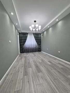 Satılır 3 otaqlı mənzil 135 m²