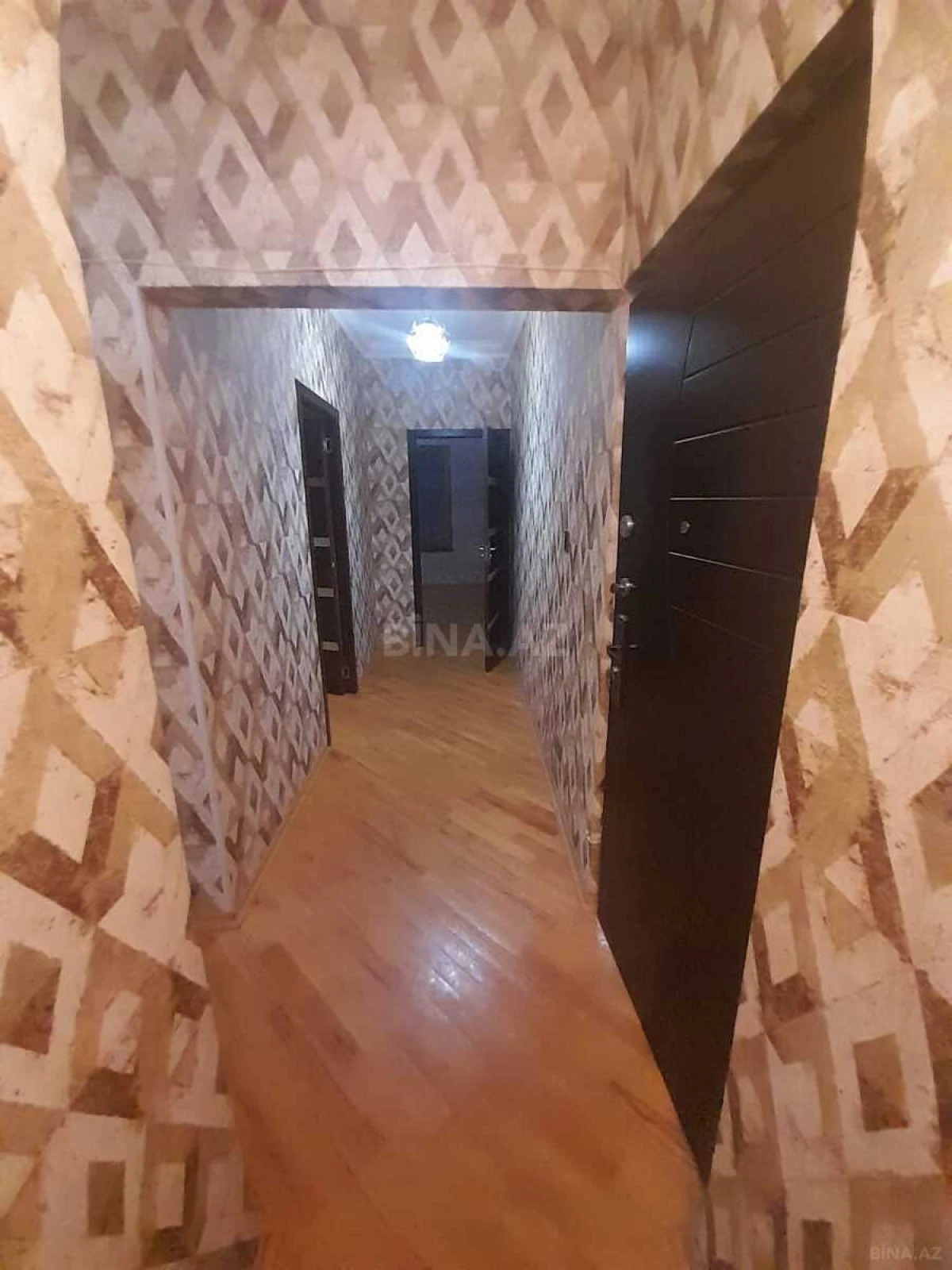 Satılır 2 otaqlı mənzil 69 m²