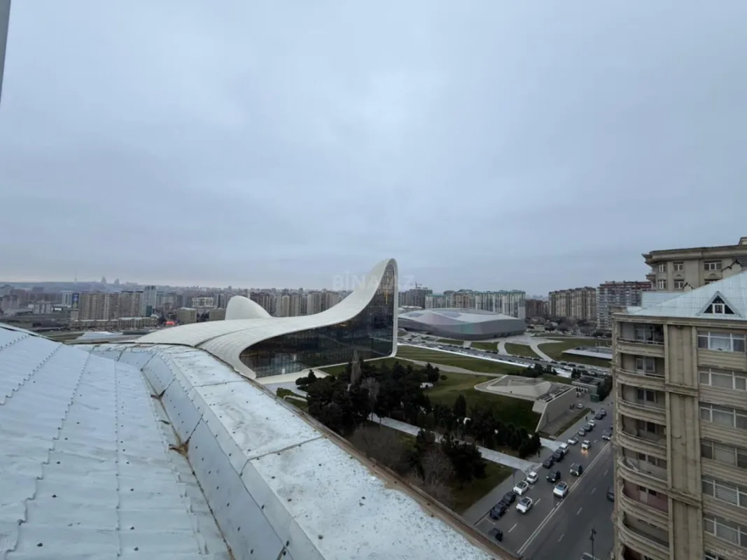 Satılır 2 otaqlı mənzil 68 m²