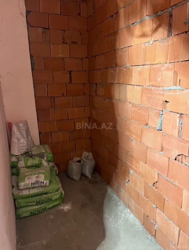 Satılır 2 otaqlı mənzil 68 m²