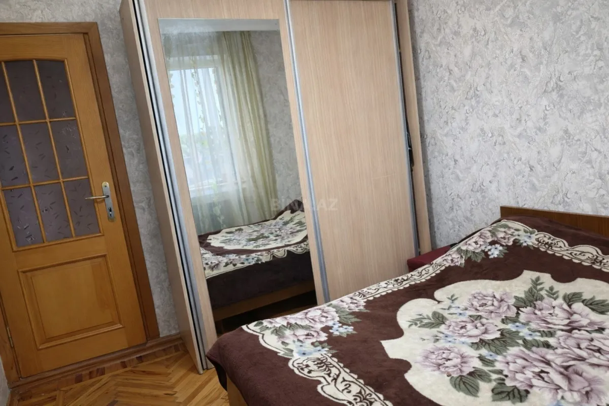 Satılır 4 otaqlı mənzil 110 m²