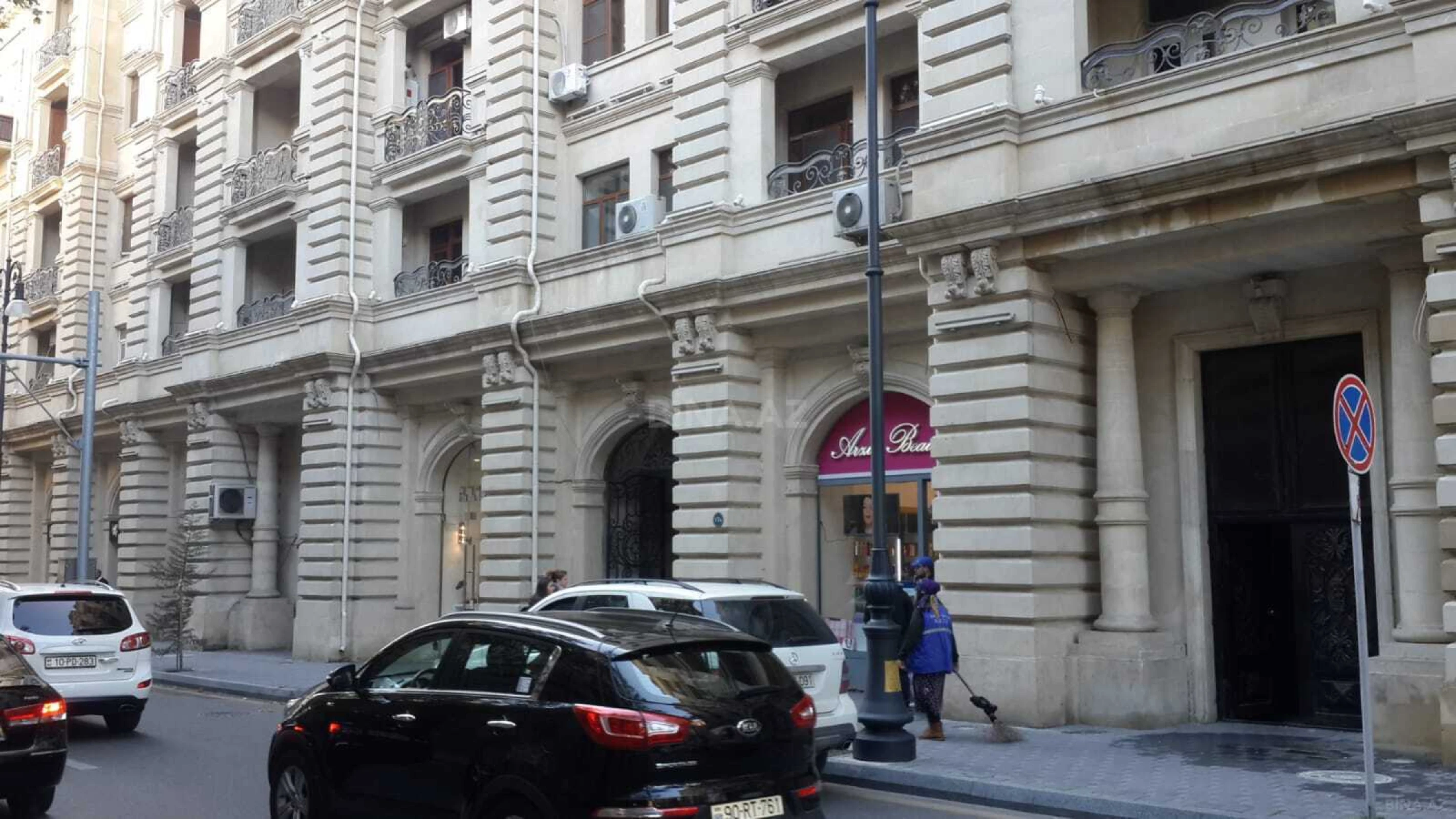 Kirayə verilir 2 otaqlı ofis 60 m²