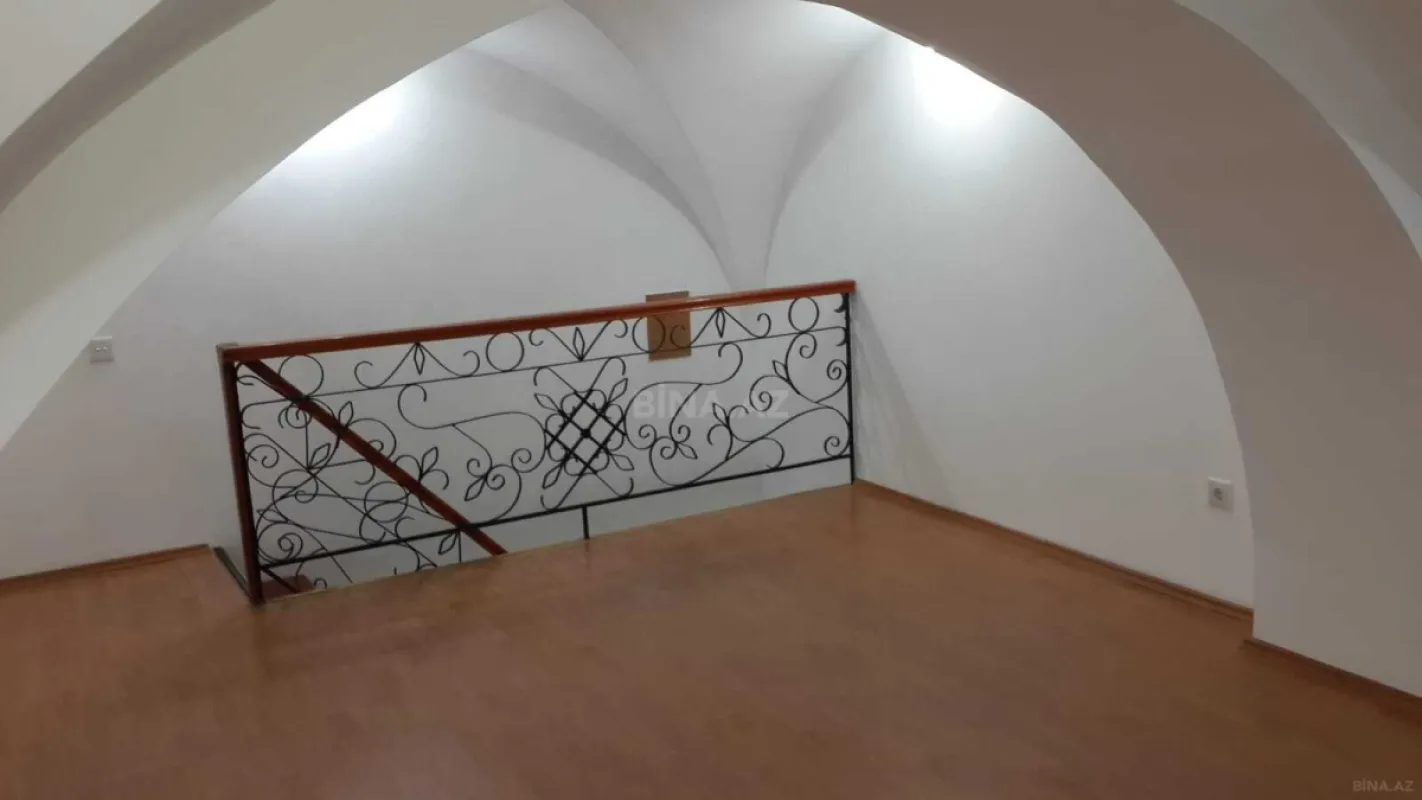 Kirayə verilir 2 otaqlı ofis 60 m²