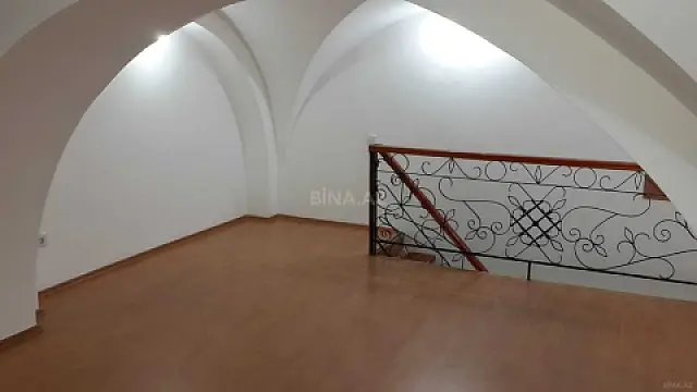 Kirayə verilir 2 otaqlı ofis 60 m²