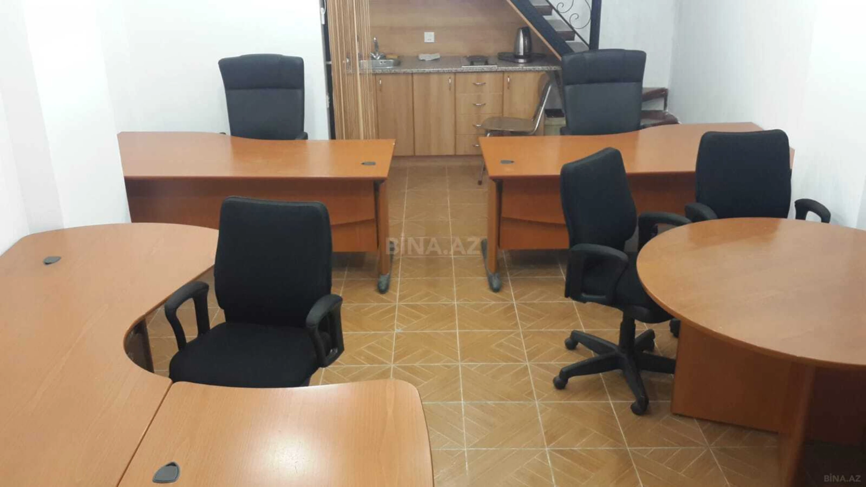 Kirayə verilir 2 otaqlı ofis 60 m²