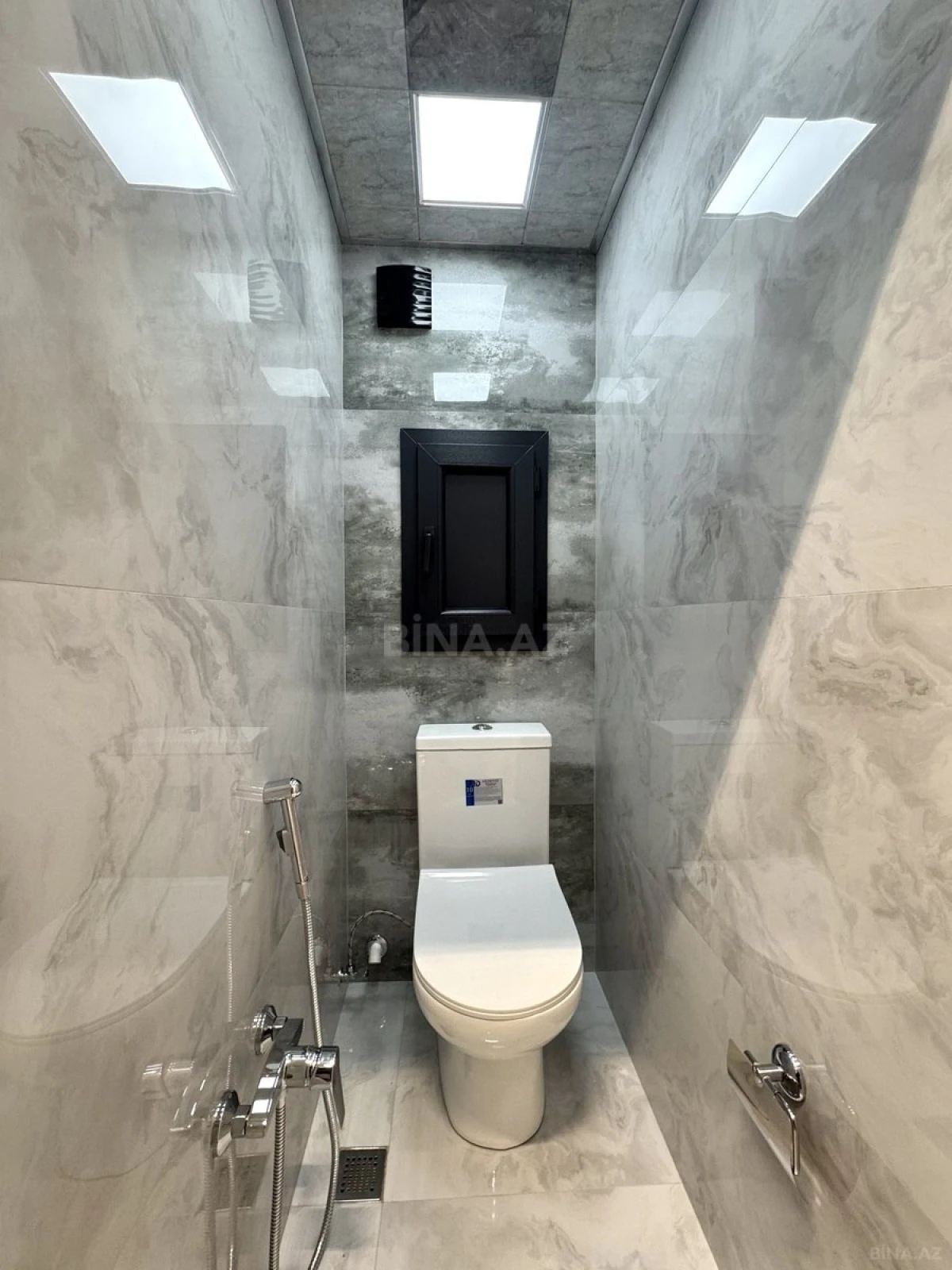 Satılır 2 otaqlı mənzil 70 m²