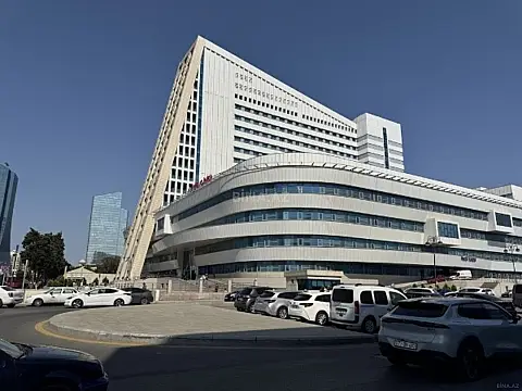 Kirayə verilir 4 otaqlı ofis 200 m²