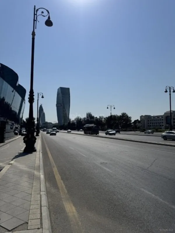 Kirayə verilir 4 otaqlı ofis 200 m²