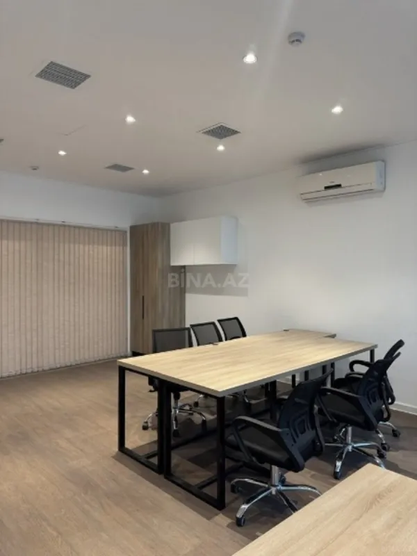 Kirayə verilir 4 otaqlı ofis 200 m²