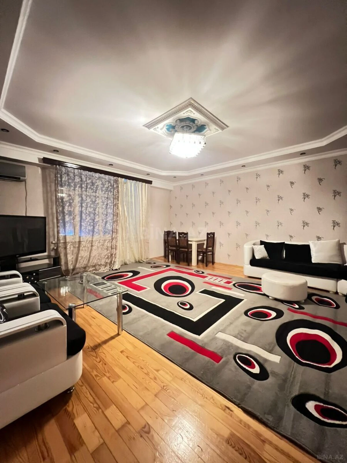 Satılır 2 otaqlı mənzil 90 m²