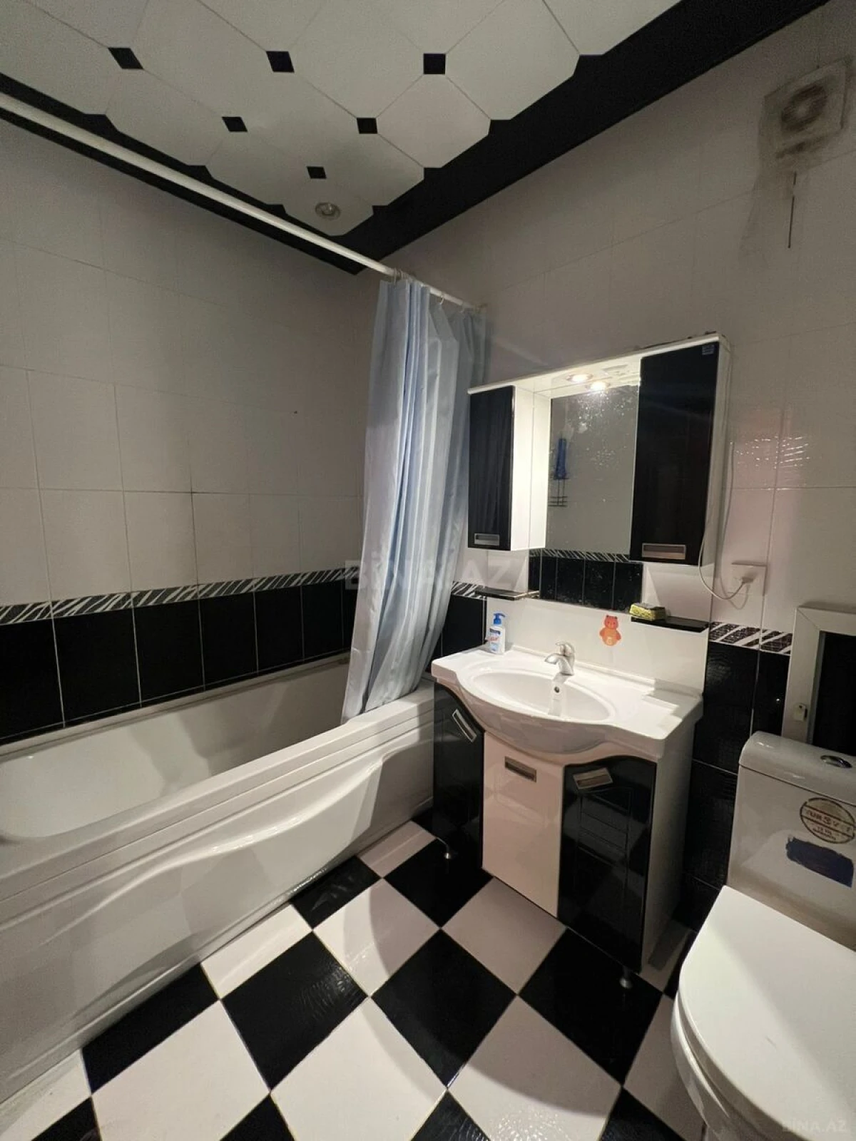 Satılır 2 otaqlı mənzil 90 m²