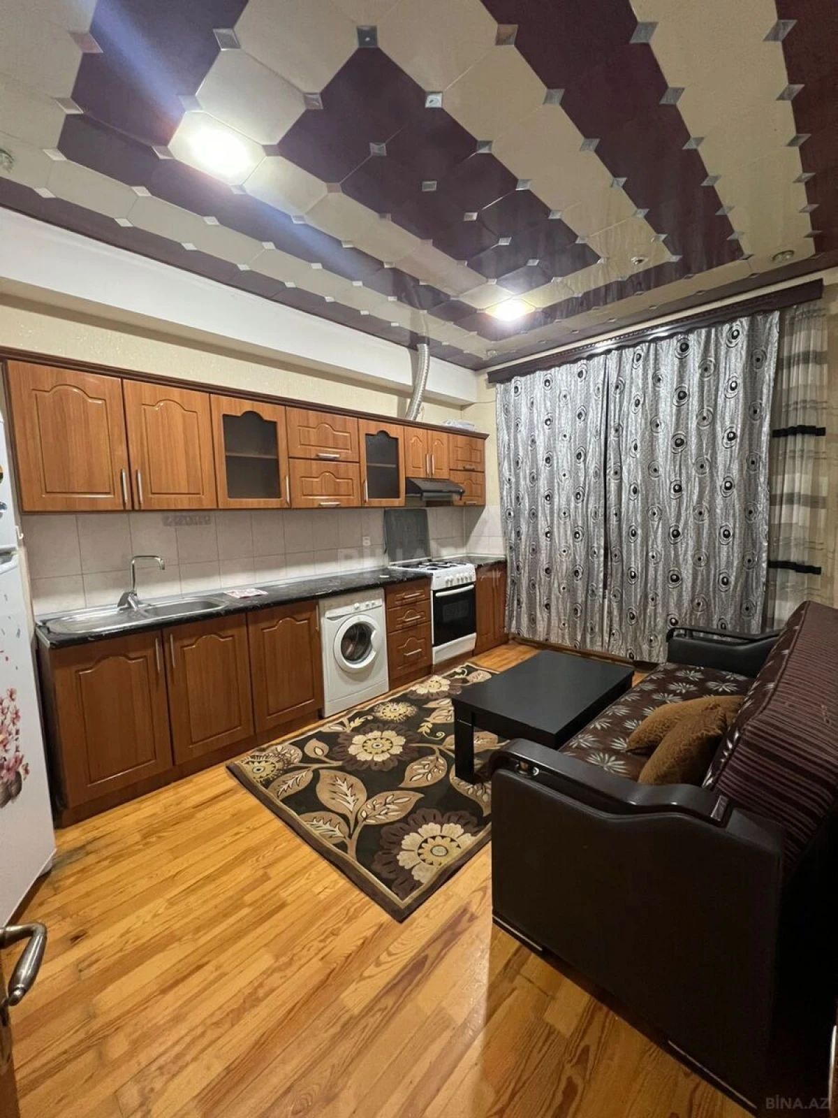 Satılır 2 otaqlı mənzil 90 m²