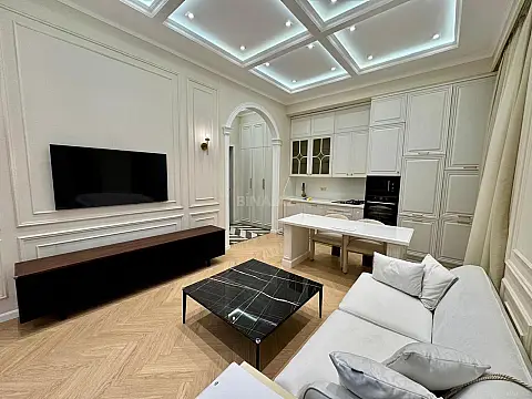 Kirayə verilir 2 otaqlı mənzil 60 m²