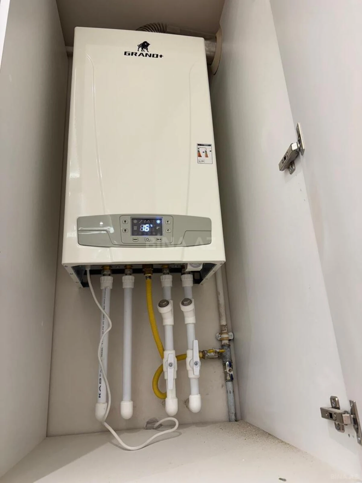 Kirayə verilir 2 otaqlı mənzil 60 m²