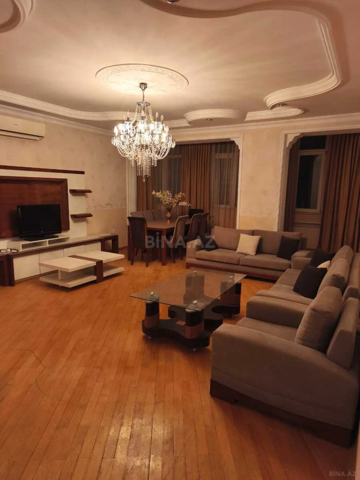 Kirayə verilir 3 otaqlı mənzil 150 m²