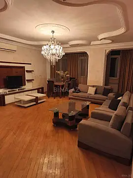 Kirayə verilir 3 otaqlı mənzil 150 m² — Bakı, Nərimanov 3 otaq 150.00 m²
