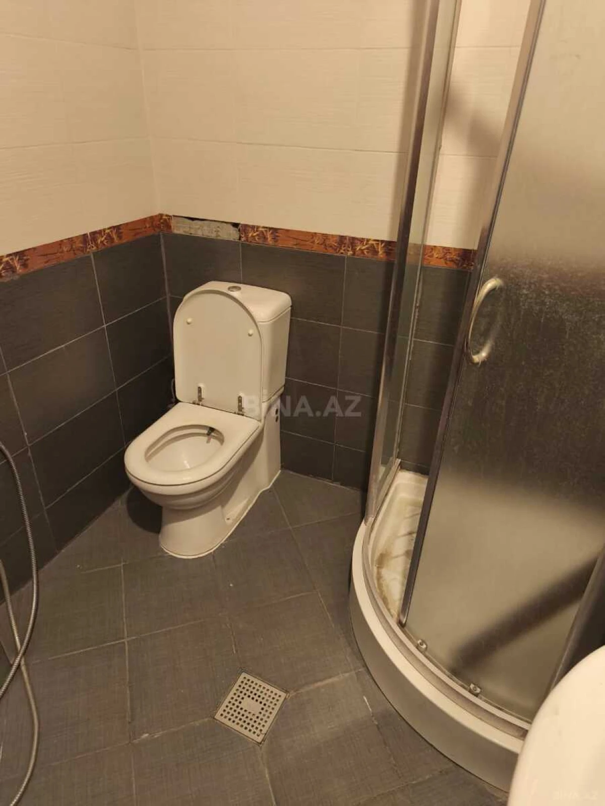Kirayə verilir 3 otaqlı mənzil 150 m²