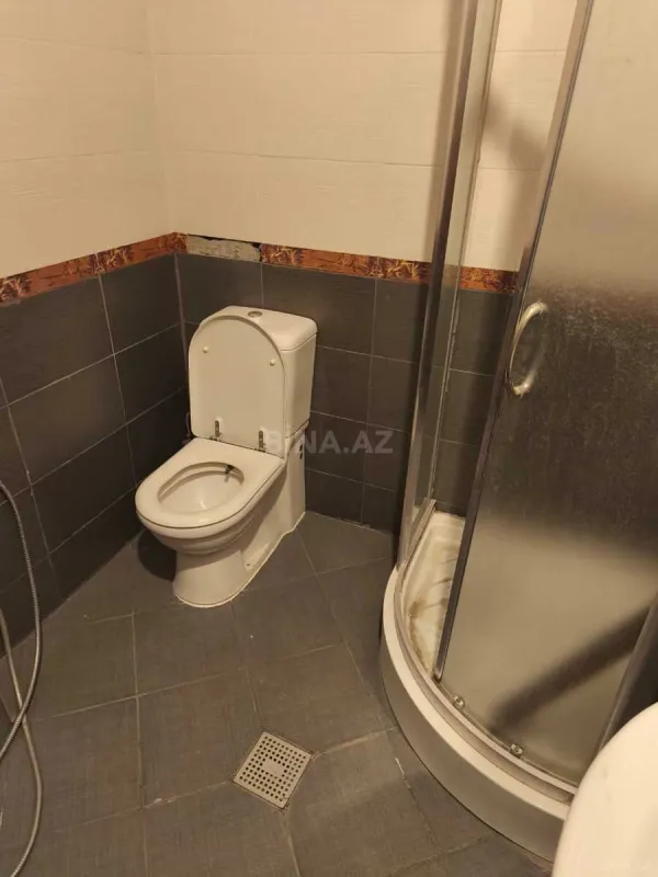 Kirayə verilir 3 otaqlı mənzil 150 m²