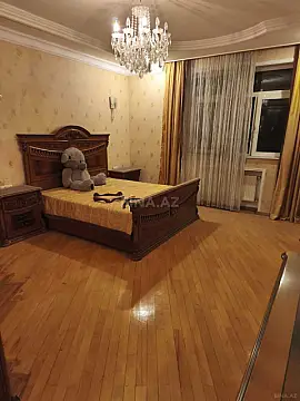 Kirayə verilir 3 otaqlı mənzil 150 m²