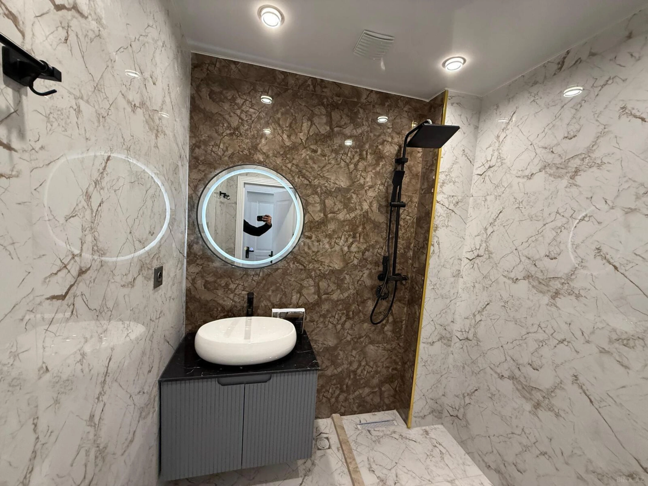 Satılır 3 otaqlı mənzil 90 m²