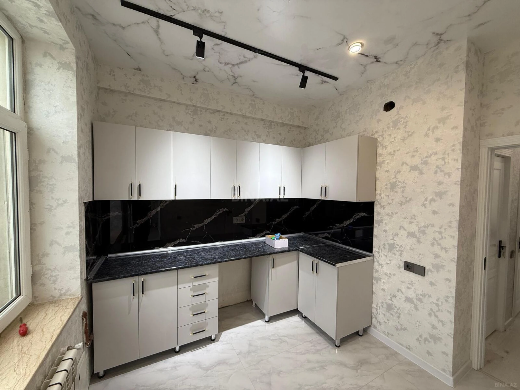 Satılır 3 otaqlı mənzil 90 m²
