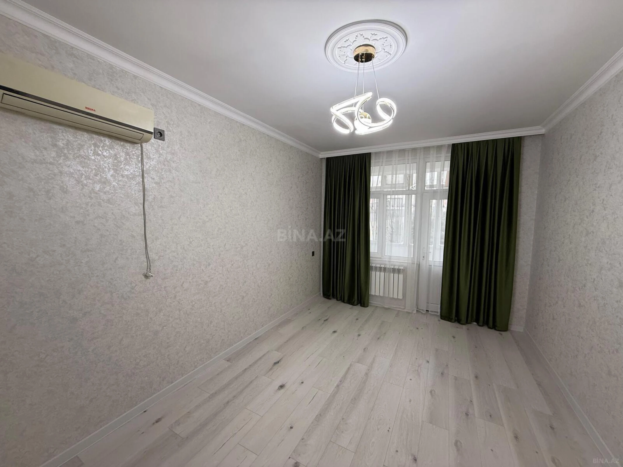 Satılır 3 otaqlı mənzil 90 m²