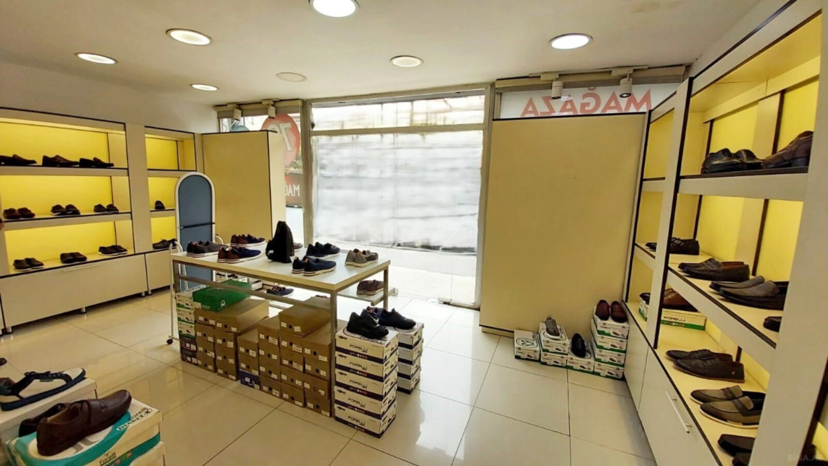 Satılır obyekt 54.6 m²