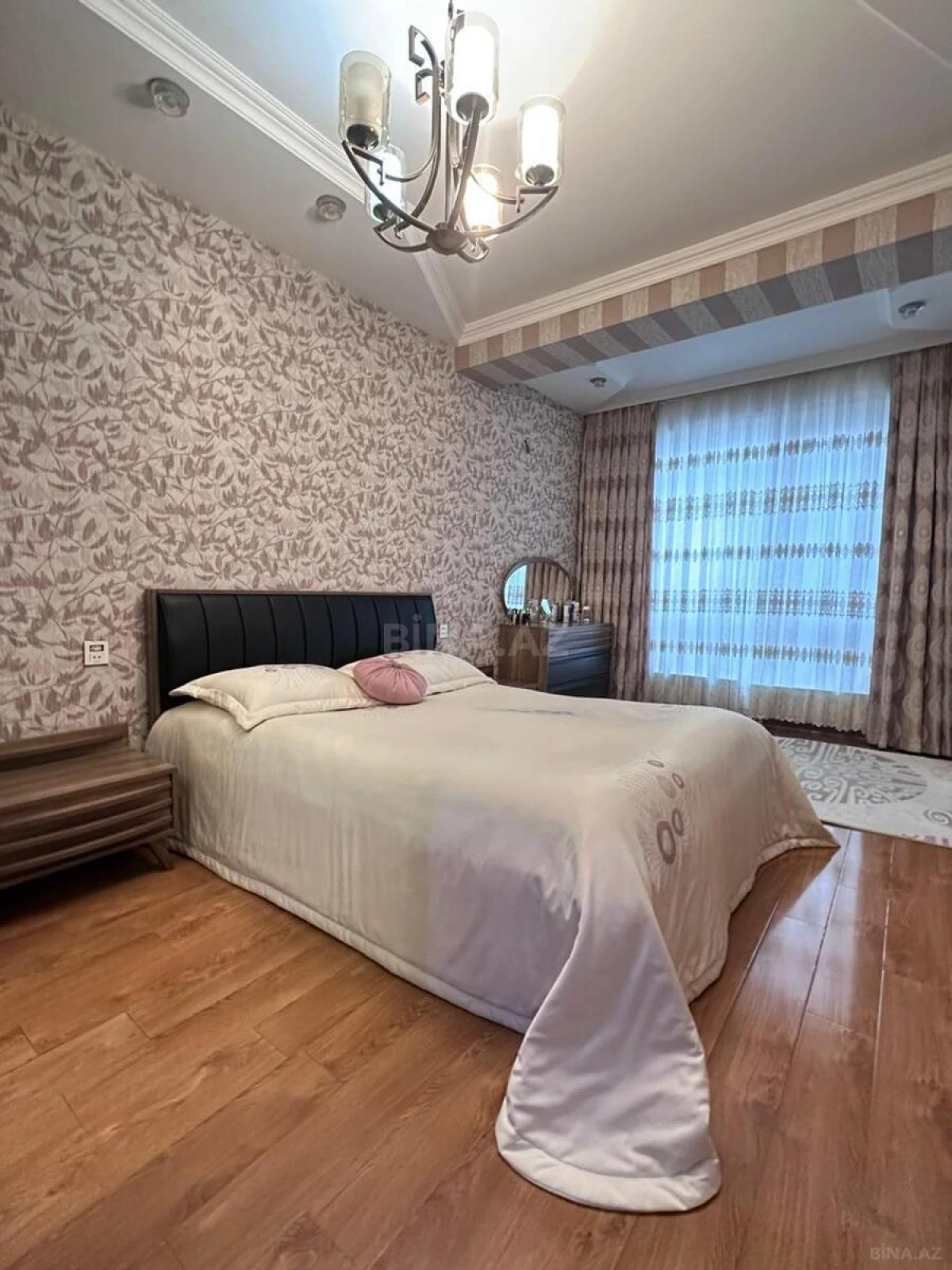 Satılır 2 otaqlı mənzil 57 m²