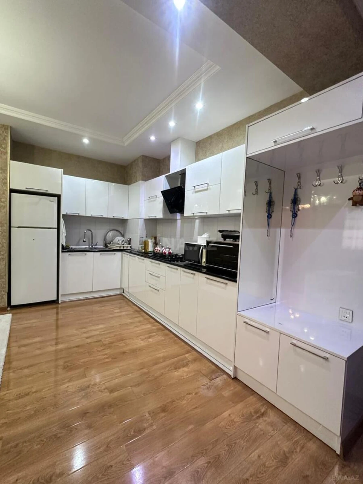 Satılır 2 otaqlı mənzil 57 m²