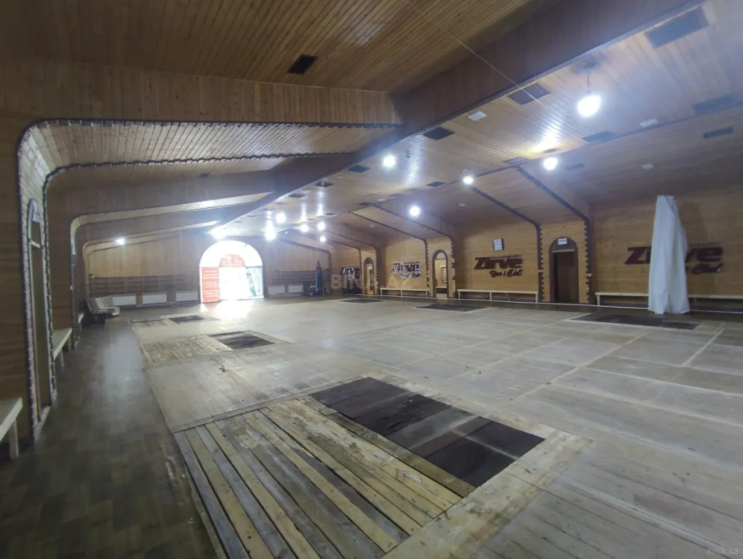 Kirayə verilir obyekt 1100 m²