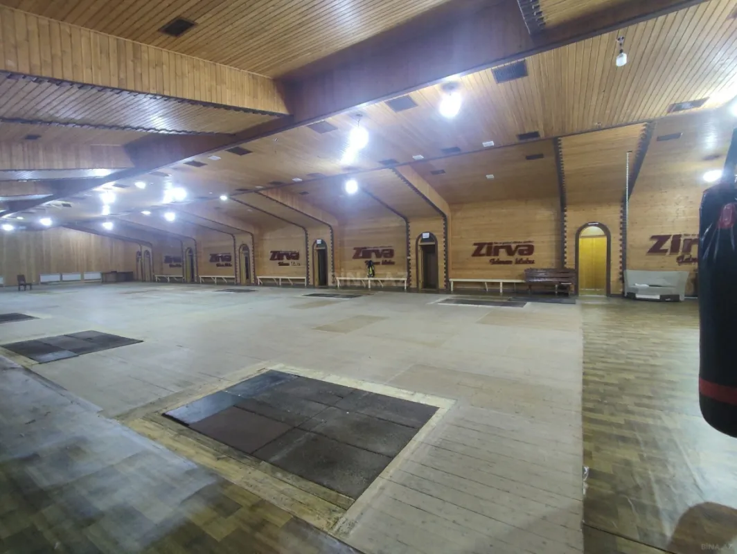 Kirayə verilir obyekt 1100 m²